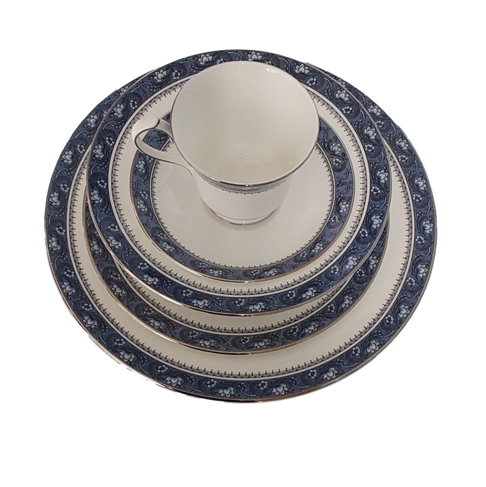AYNSLEY "BLUE MIST" 6 PIECE PLACE SETTING DINNER‎ FOR 1.